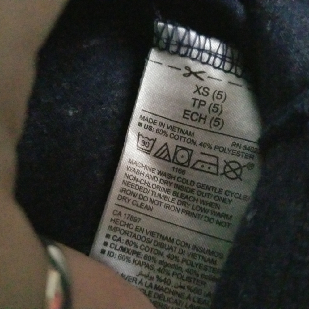 Old Navy Boy's Shirt - Picture 9 of 9